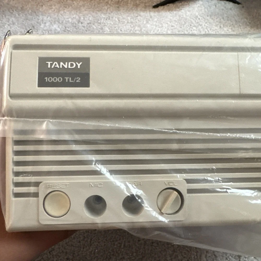 Tandy 1000 TL/2 PC w/ Hercules Monochrome Monitor + 20mb Hard Drive - Picture 2 of 6